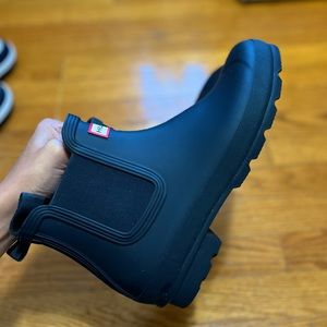 Men’s Hunter boots in like new condition size 9